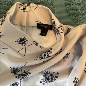 Ann Taylor Women's White and Navy Patterned top